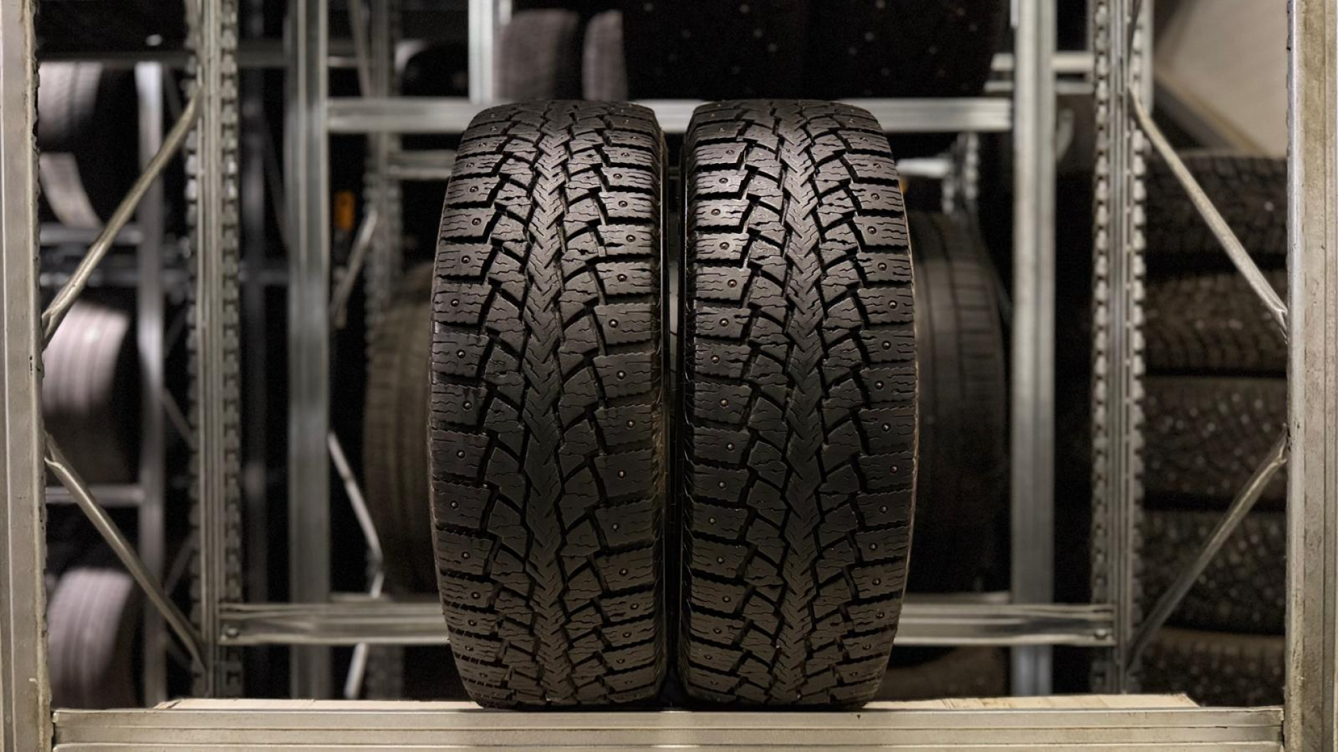 Maxxis pressa spike 205/65R16C 107/105 Q Шипованные шины
