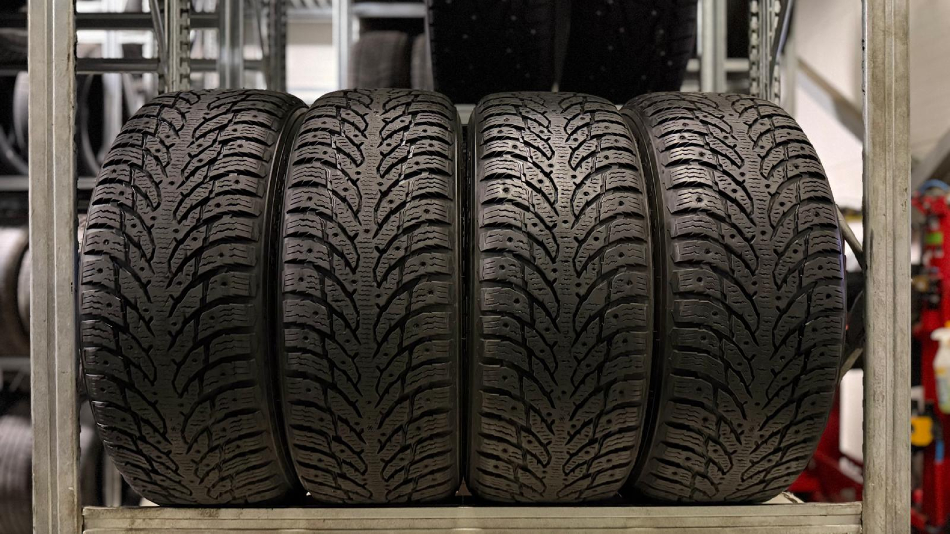 Nokian Hakkapeliitta 9 SUV 235/60R17 106 T Ламельные шины