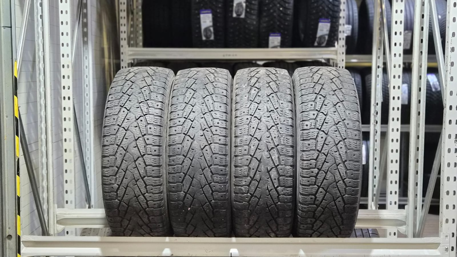 Nokian Hakkapeliitta C3 215/65R16C 109/107 R Ламельные шины