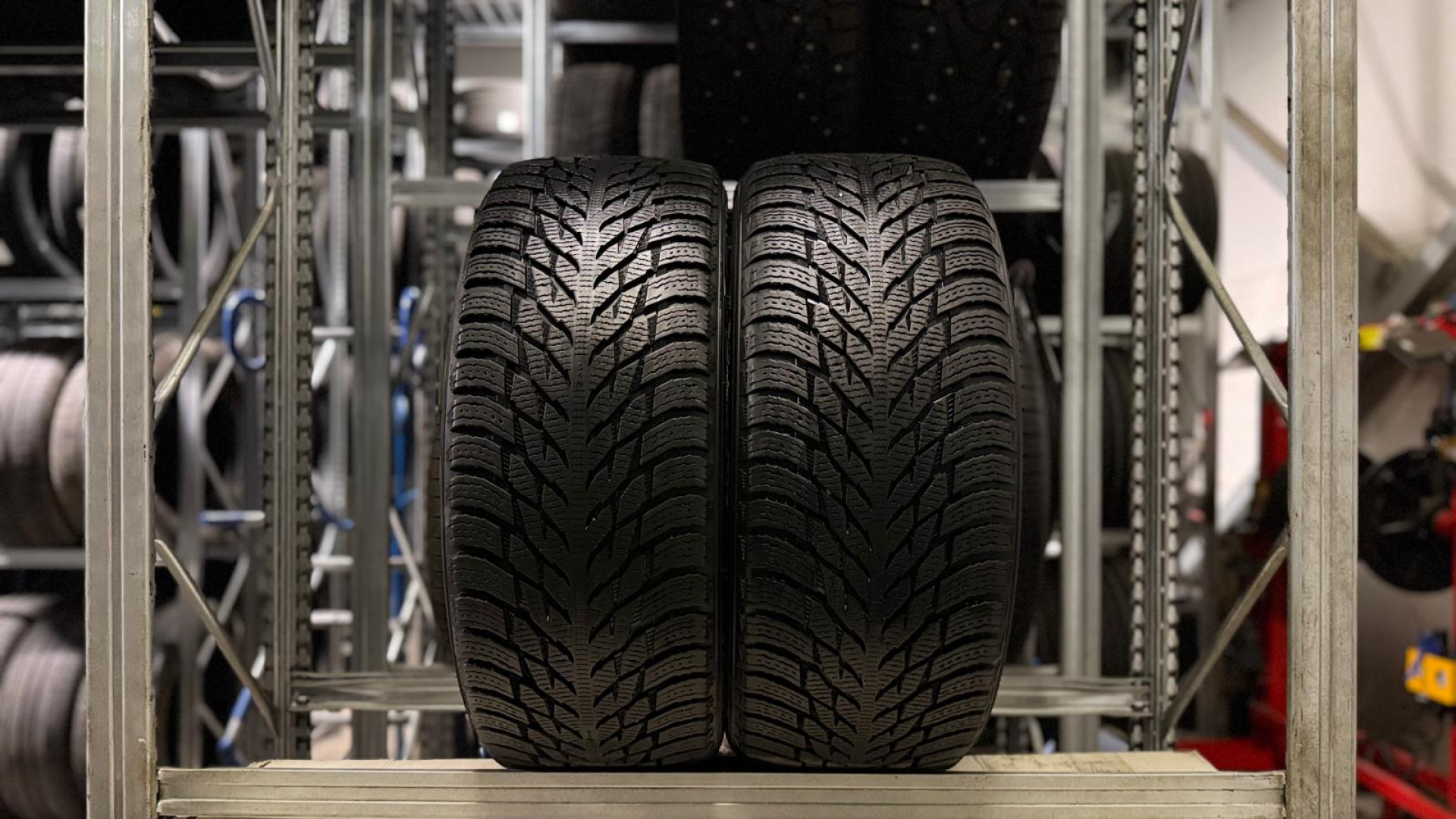 Nokian Hakkapeliitta R3 245/45R19 102 T