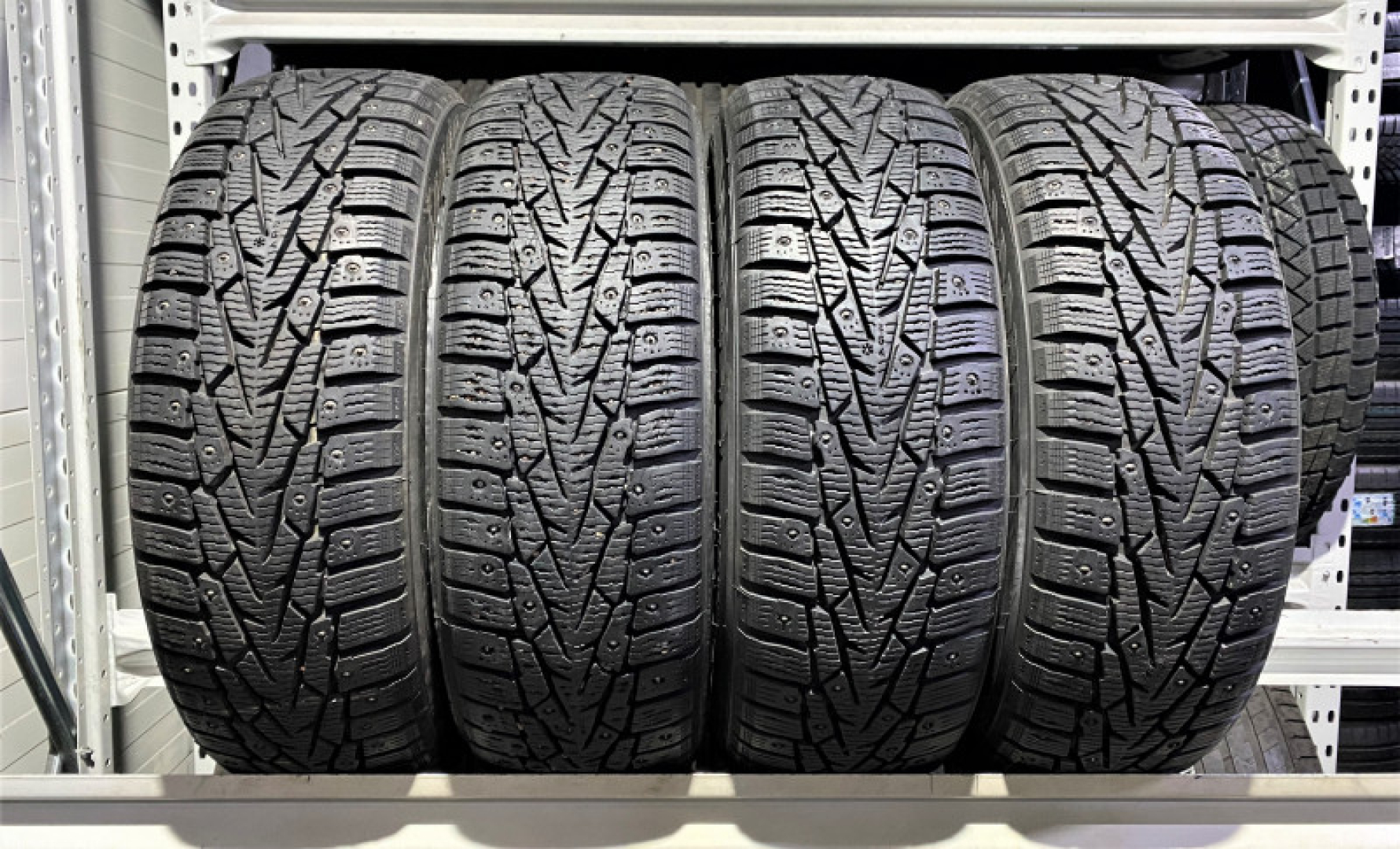 Nokian Nordman 7 185/60R15 88 T Naastrehvid