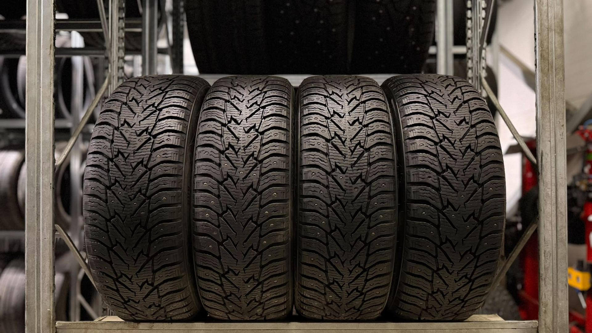 Bridgestone Noranza 001 225/65R17 106 T Шипованные шины