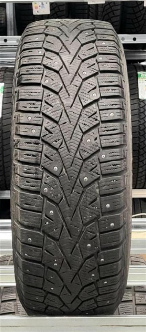Gislaved Nord Frost 100 185/65R15 92 T Шипованные шины