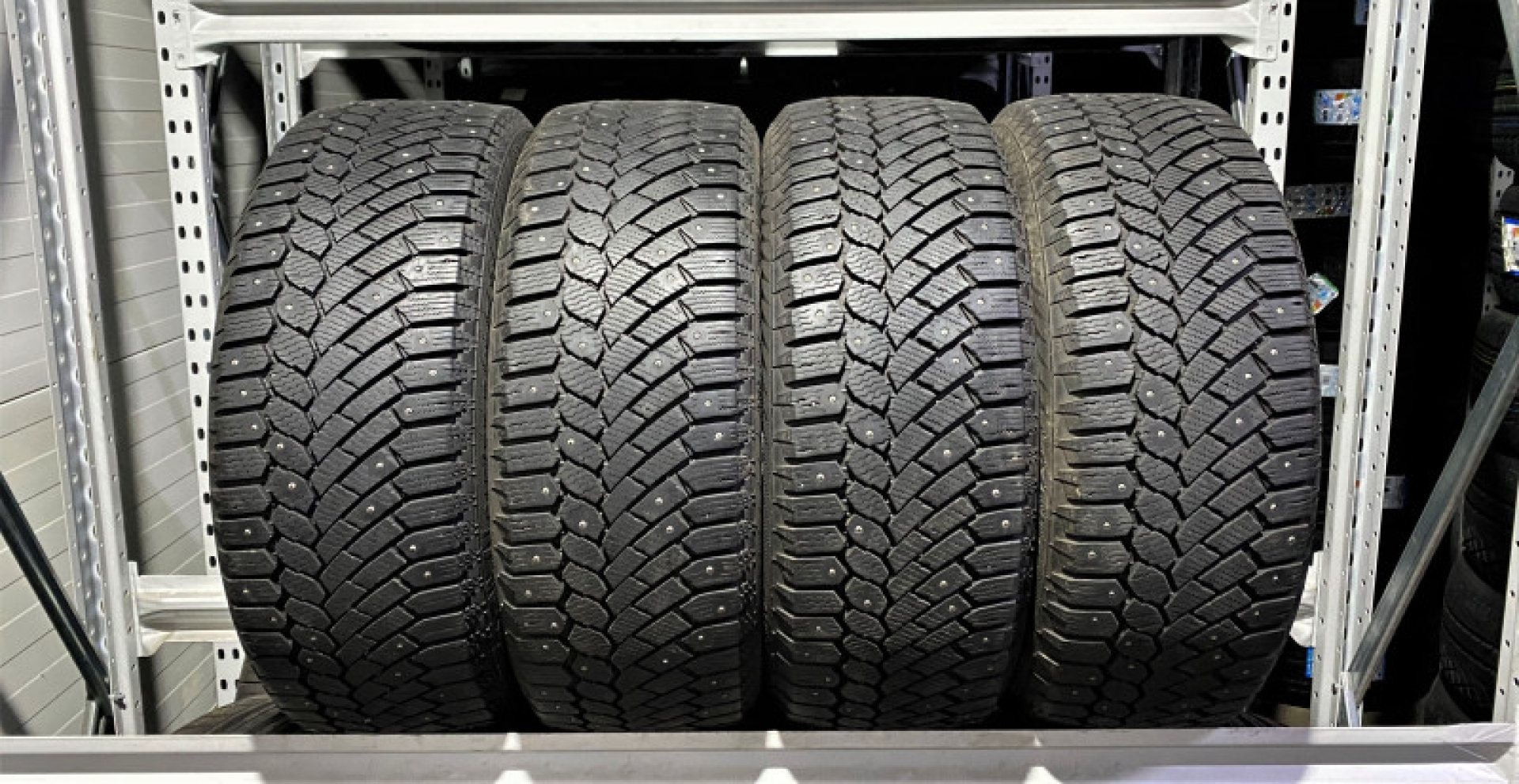 Gislaved Nord Frost 200 Suv 225/65R17 106 T Шипованные шины