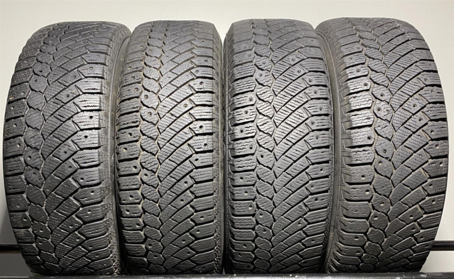 Gislaved Nord Frost 200 Suv 225/65R17 106 T
