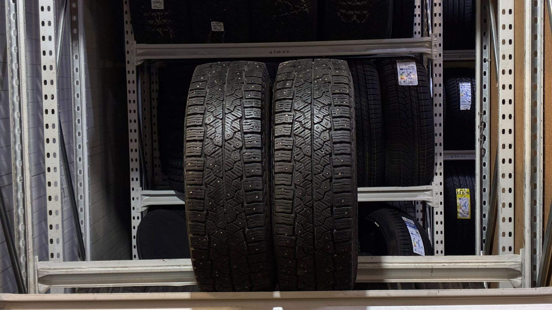 Gislaved Nord Frost Van 215/65R16C 109/107 R Studded tires