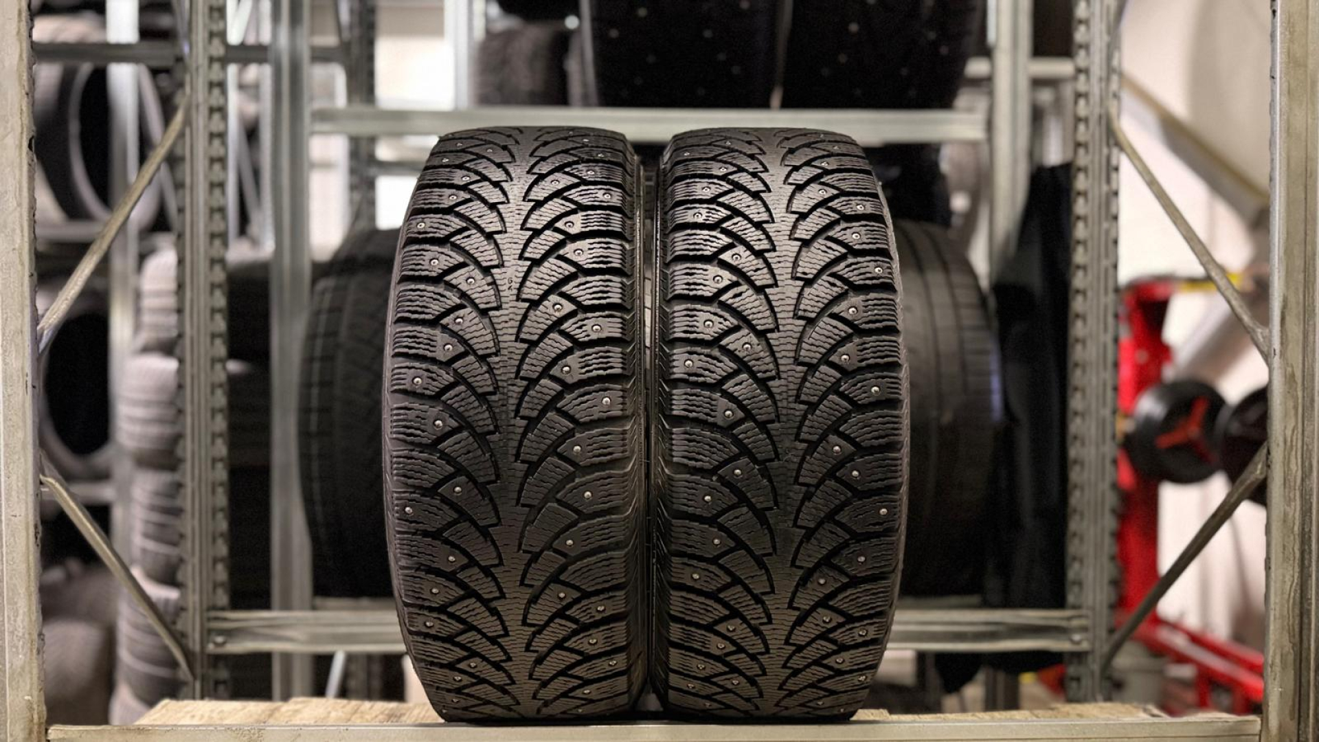 Nordman Nordman 4 215/60R16 99 T Naastrehvid