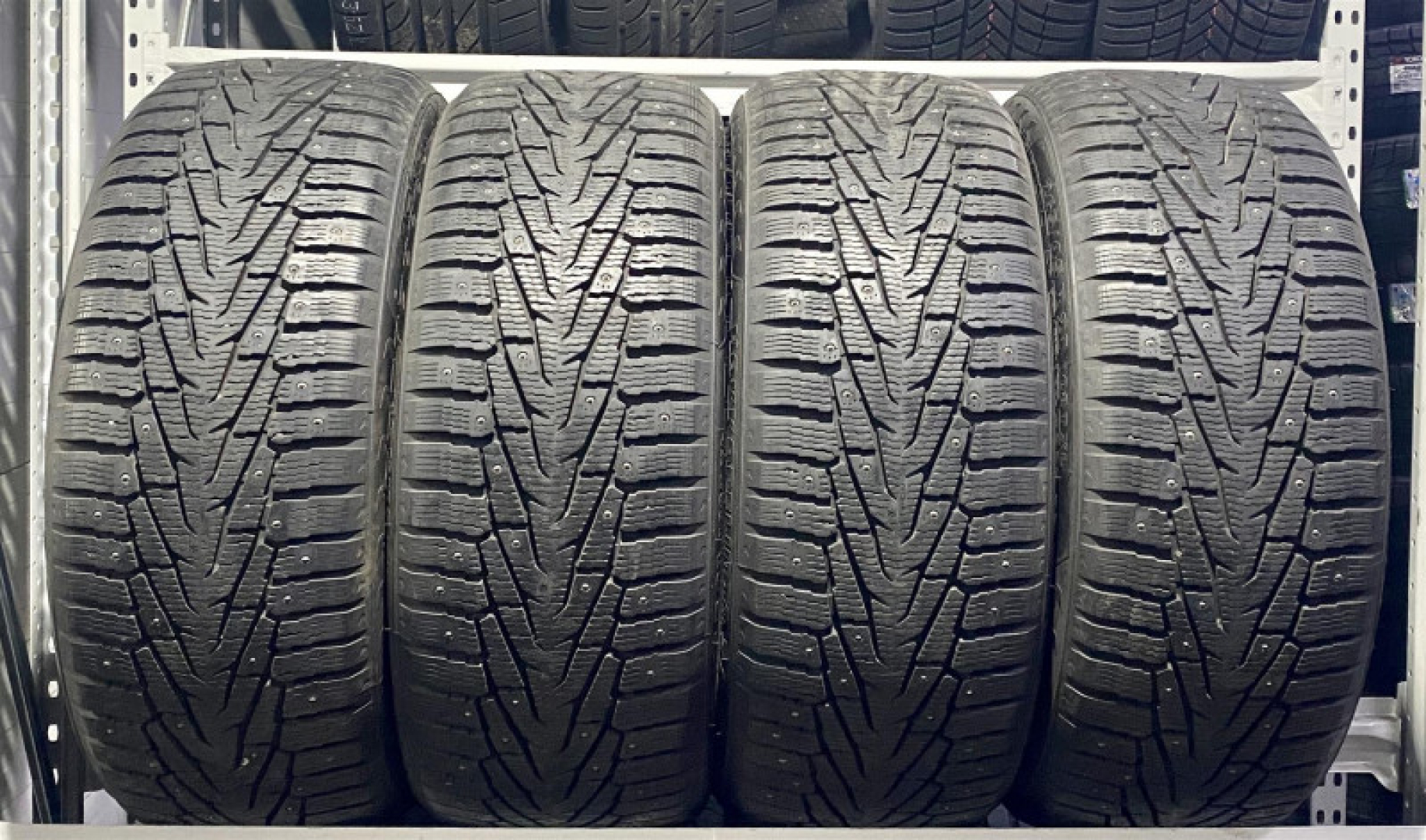 Nokian Nordman 7 Suv 215/70R16 100 T Naastrehvid