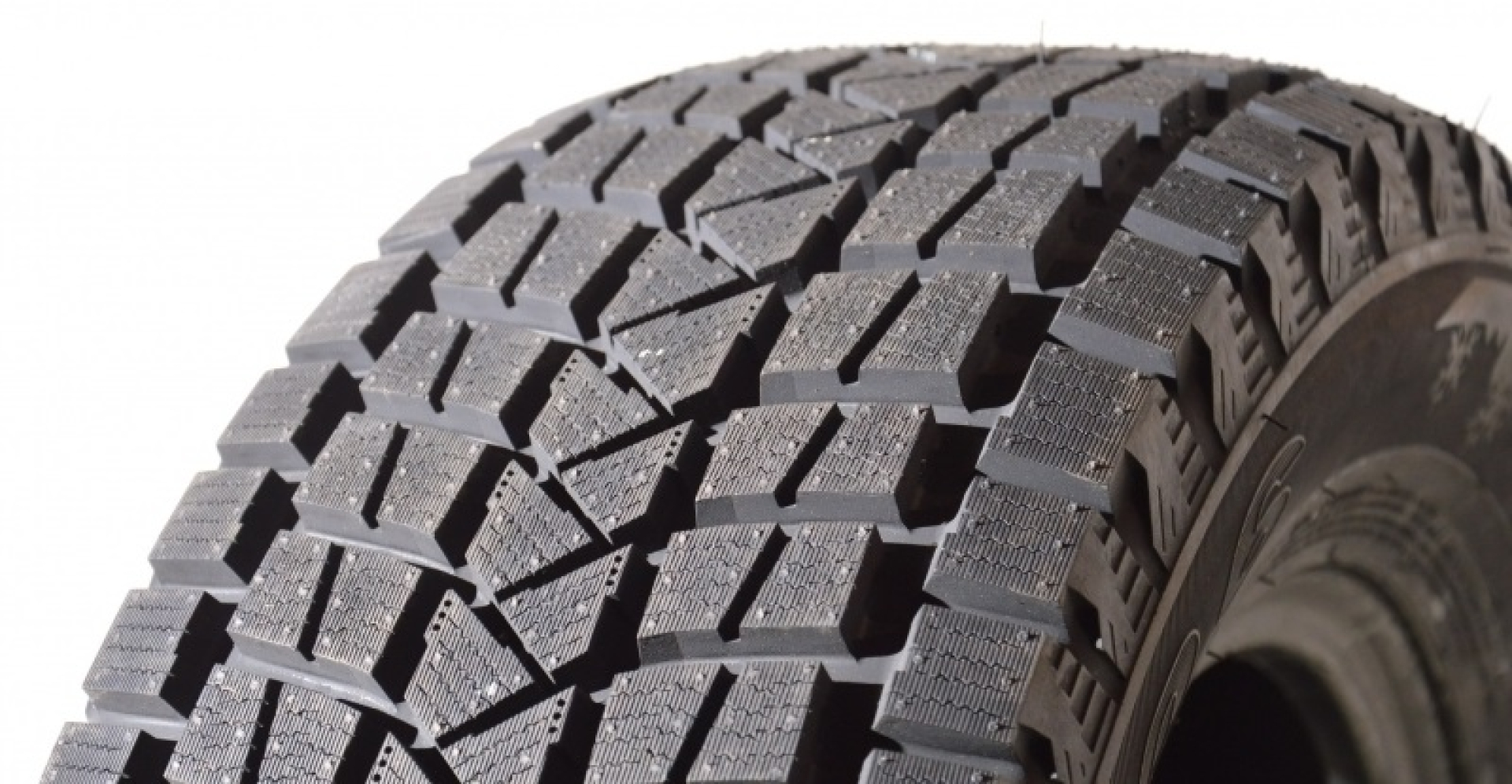 Nereus NS806 225/65R17 102 T Lamellrehvid