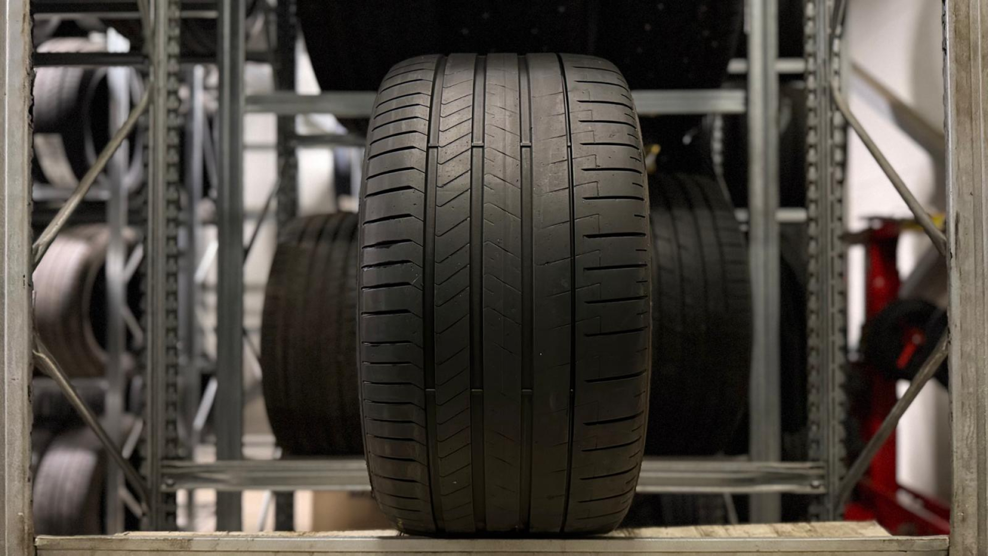 Pirelli P ZERO (PZ4) 305/30R21 104 Y NF0