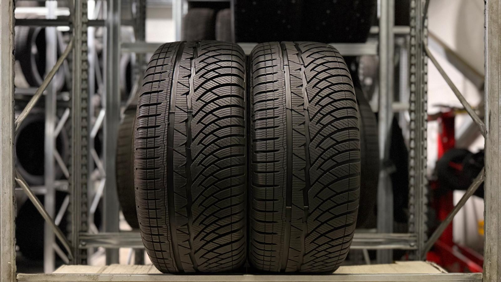Michelin Pilot Alpin PA4 245/45R18 100 V *, MO Ламельные шины