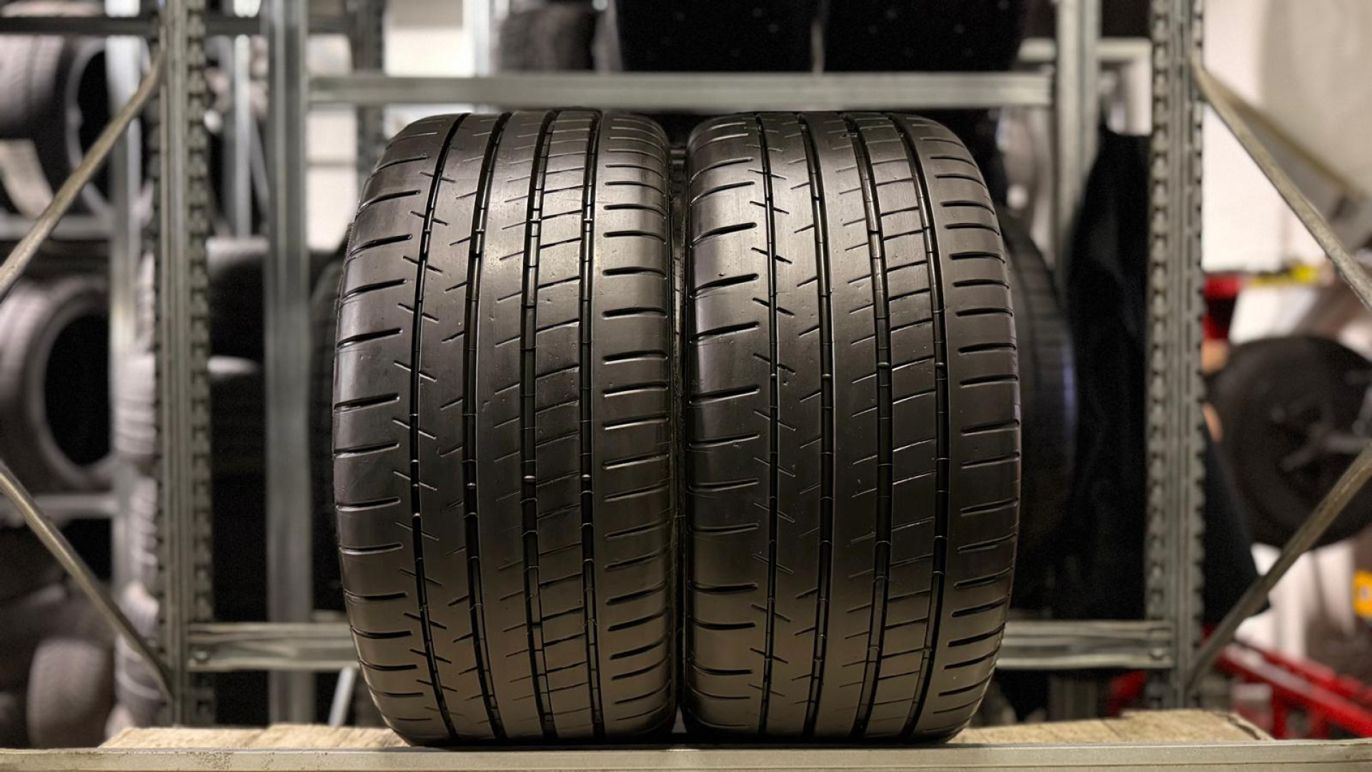 Michelin Pilot Super Sport 245/35R18 92 Y * Suverehvid