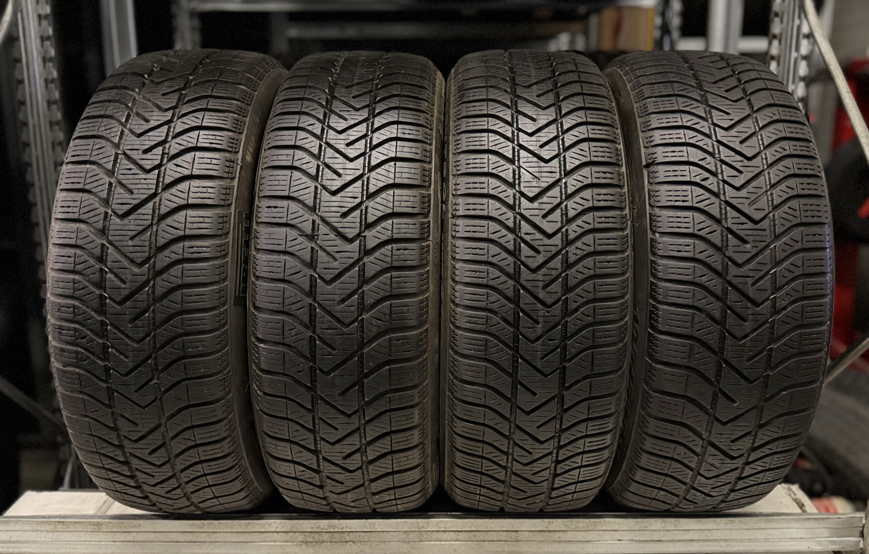 Pirelli Winter Snowcontrol 210 Serie 3 195/55R17 92 H ` Friction tires