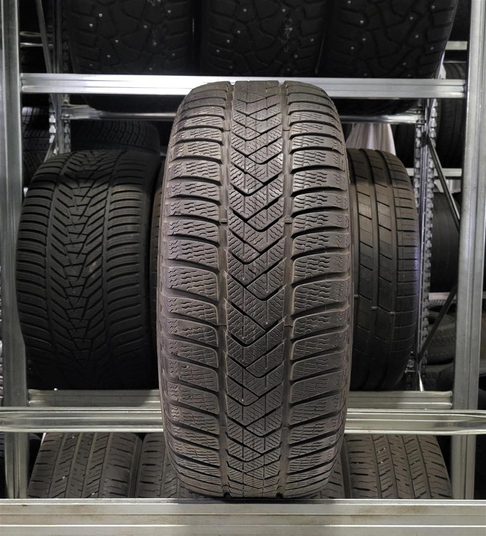 Pirelli Winter Sottozero 3 245/45R18 100 V *, MOE