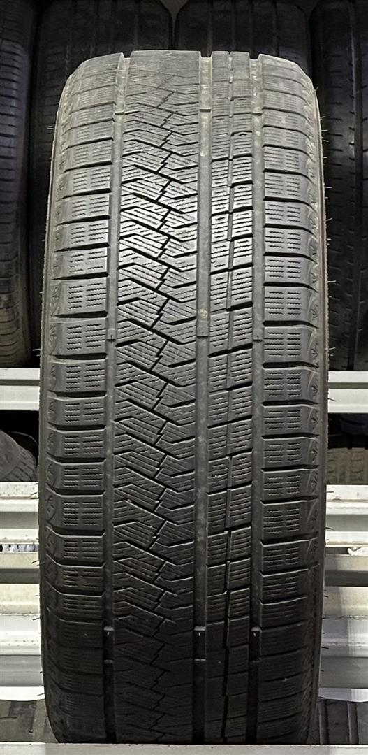 Triangle SnowLink PL02 225/45R18 95 V