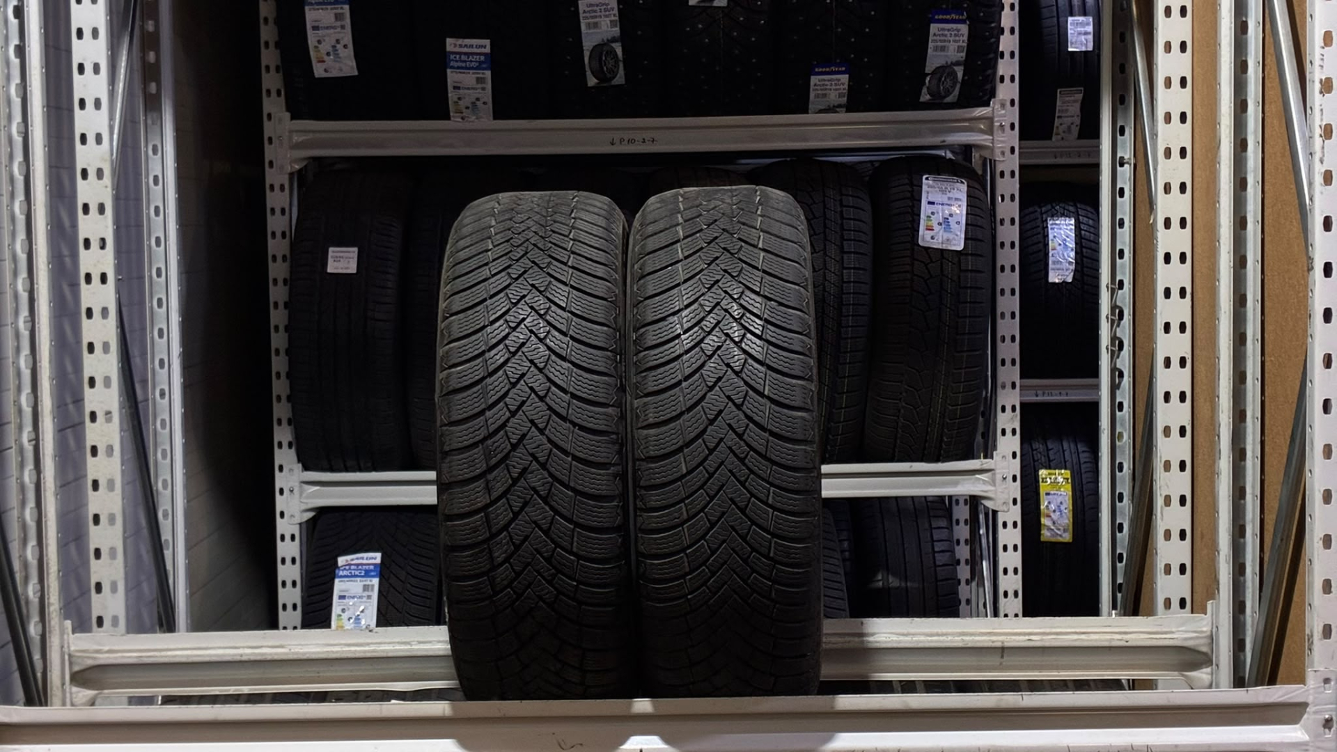 Barum POLARIS 6 205/60R16 96 H Lamellrehvid