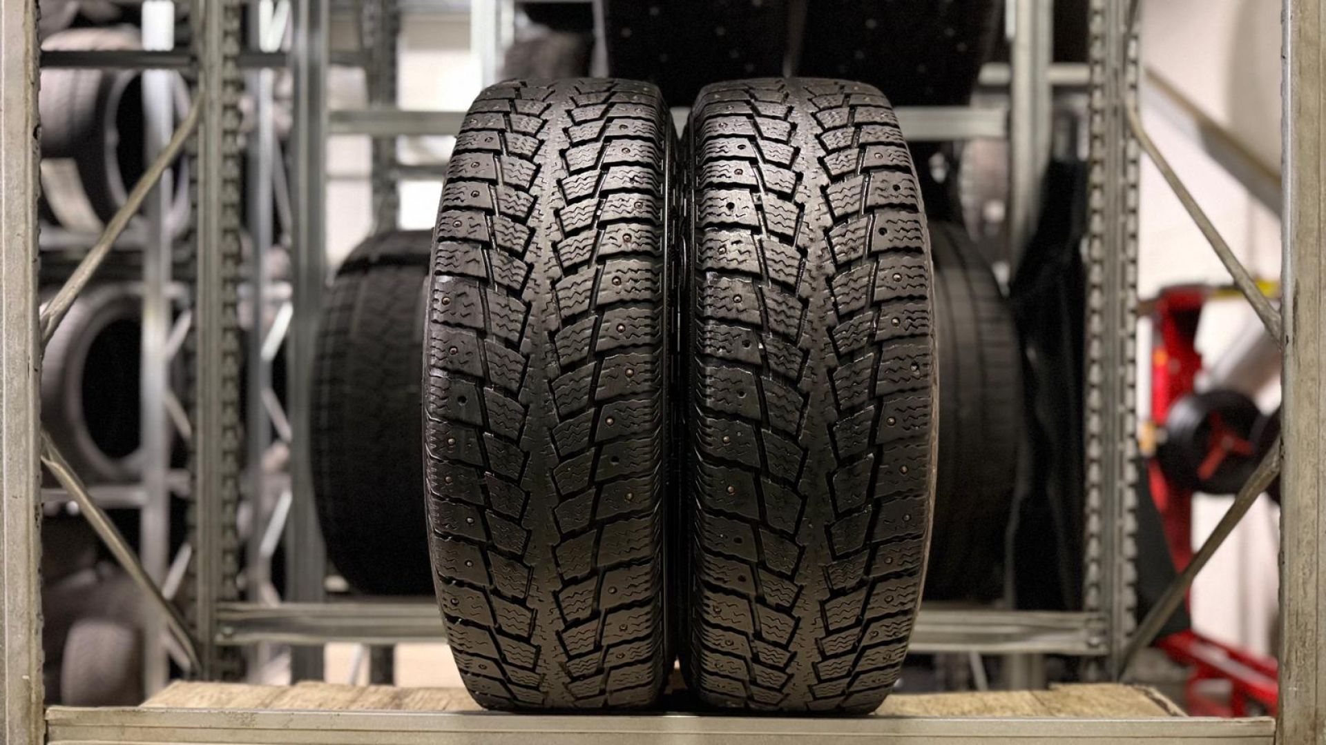 Kumho Power Grip KC11 225/70R15C 112/110 Q Naastrehvid