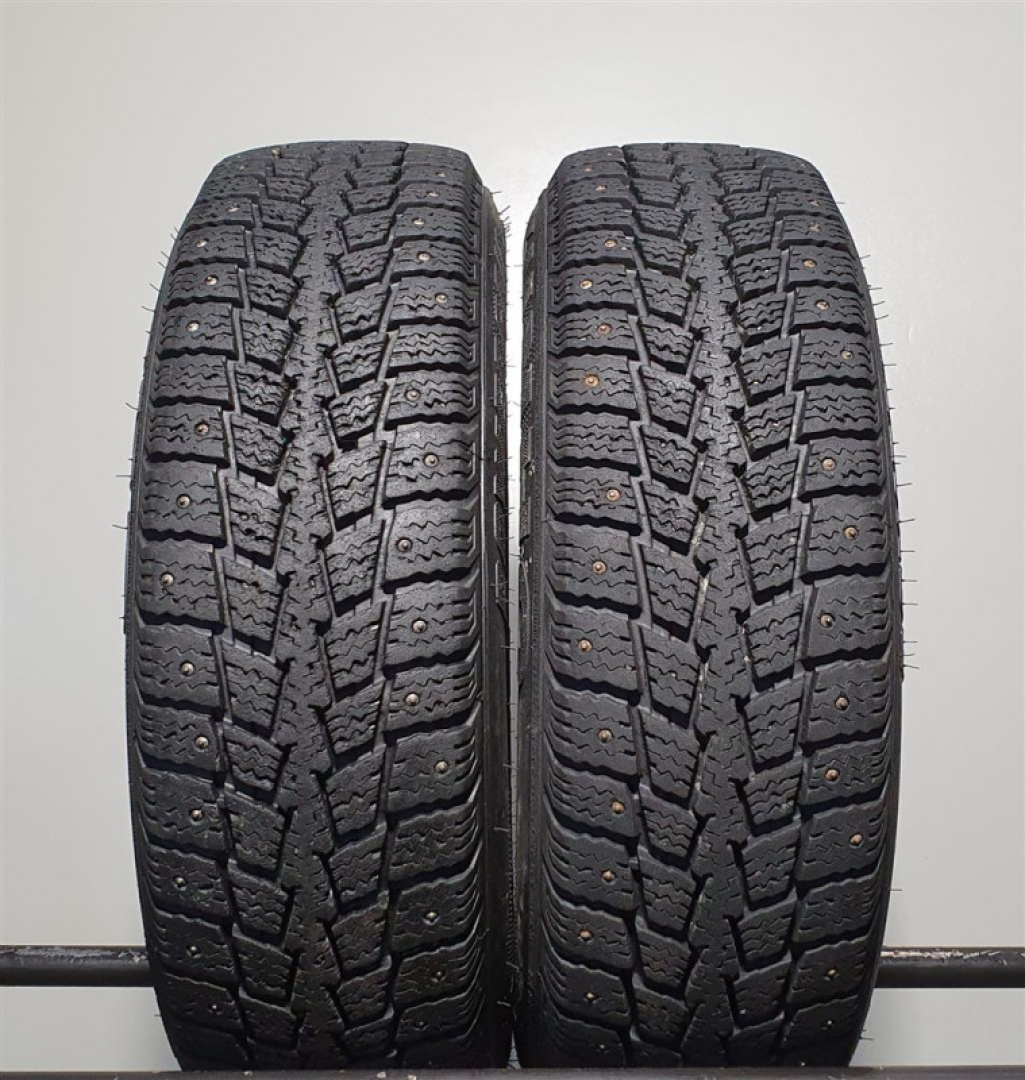 Kumho Power Grip KC11 195/70R15C 104/102Q Naast