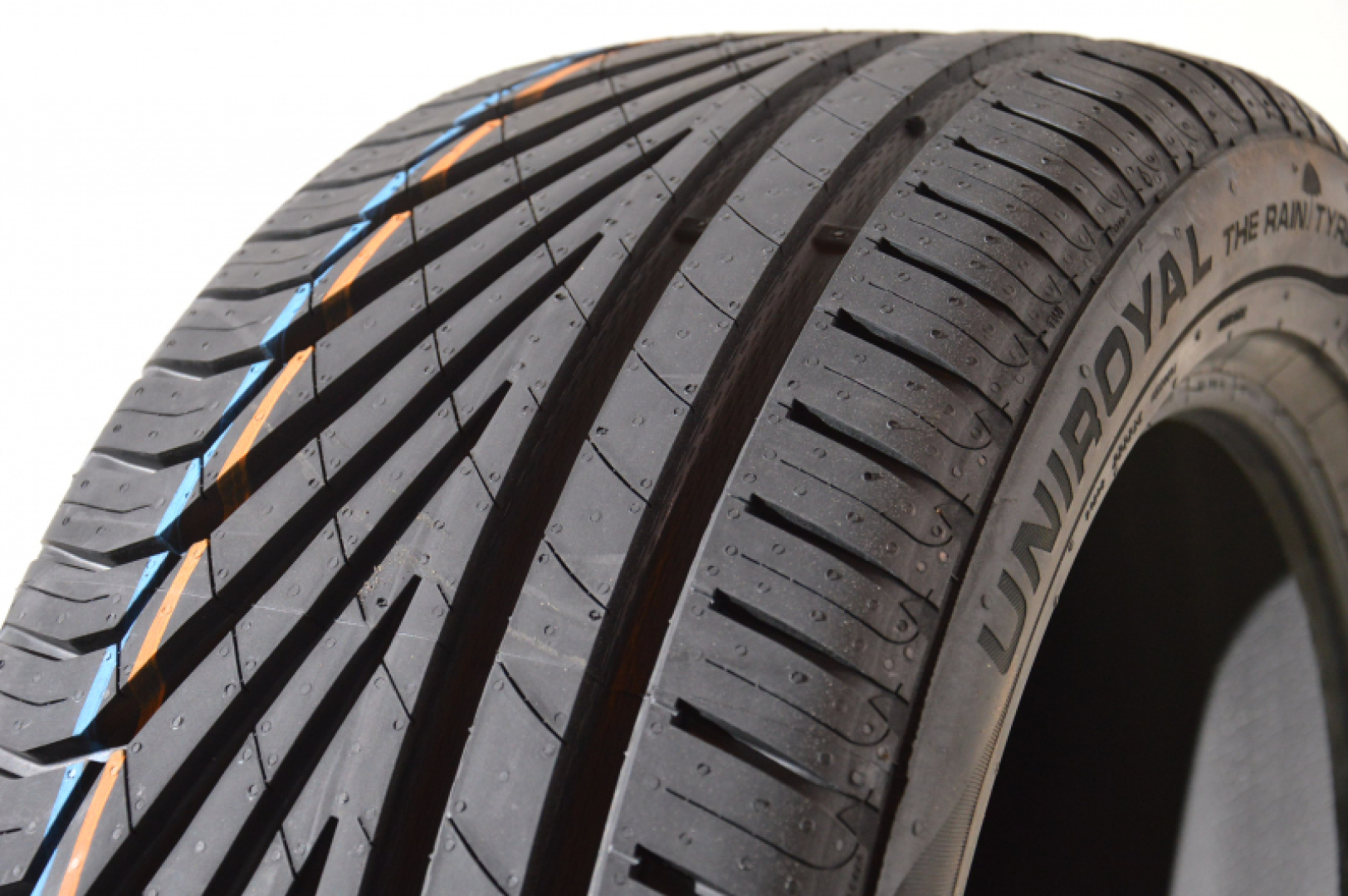 Uniroyal RainSport 3 DOT2014-2015 215/45R17 91 Y Summer tires