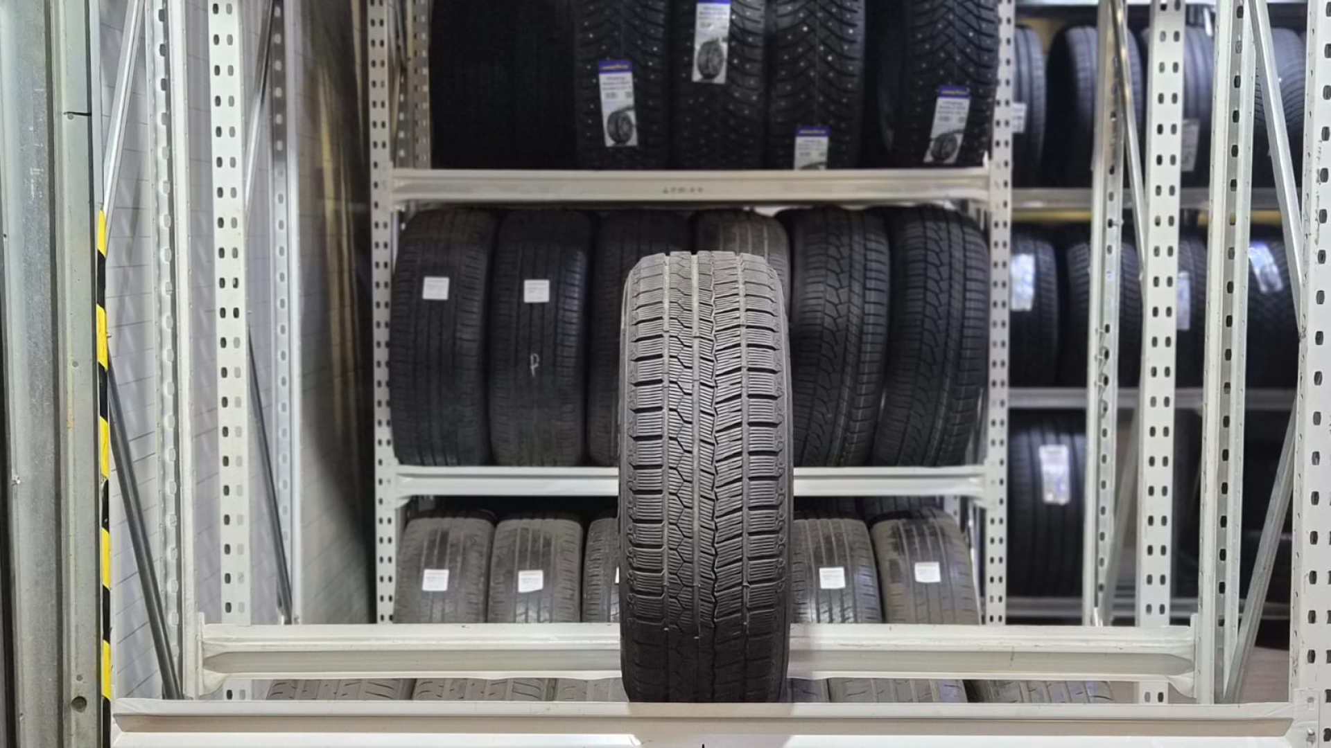 ROADX RXFrost Arctic 205/60R16 92 H
