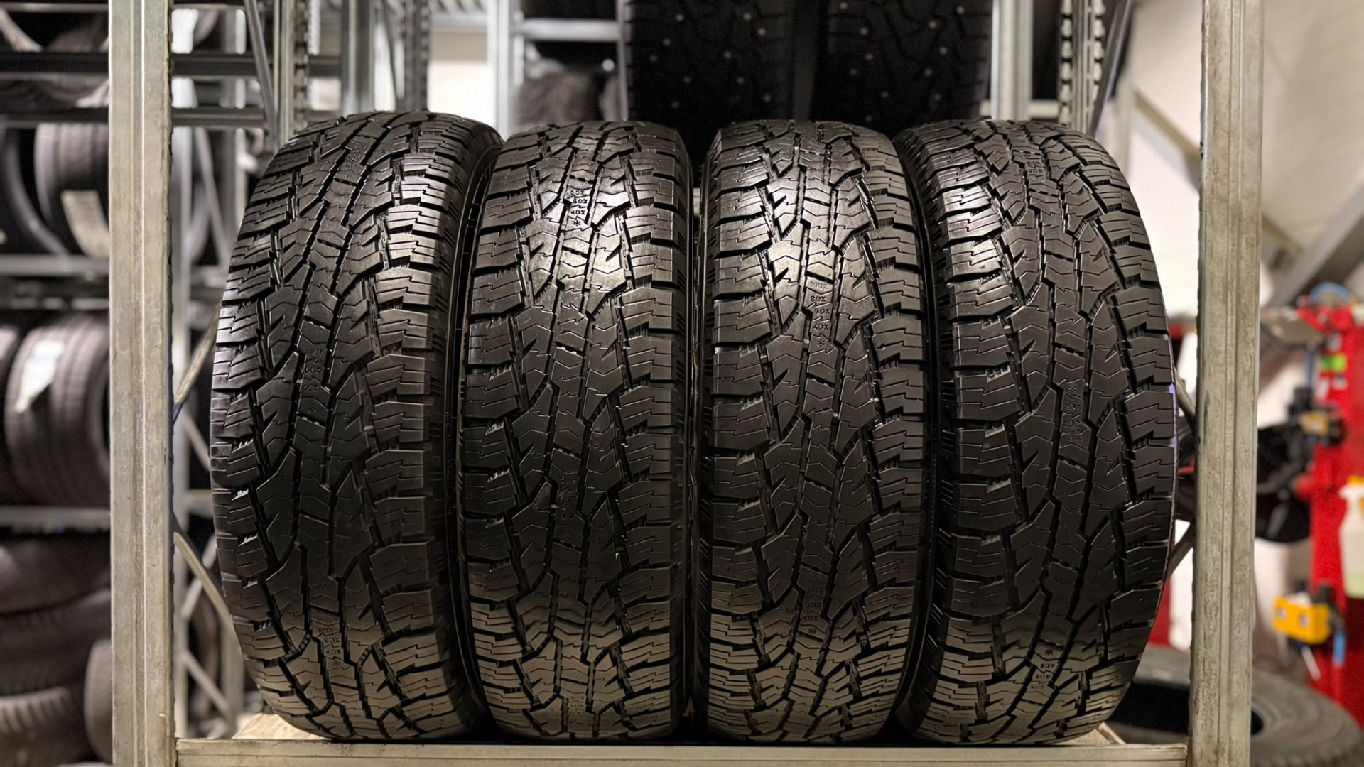 Nokian Rotiva AT 255/70R17 112 T Всесезонные шины