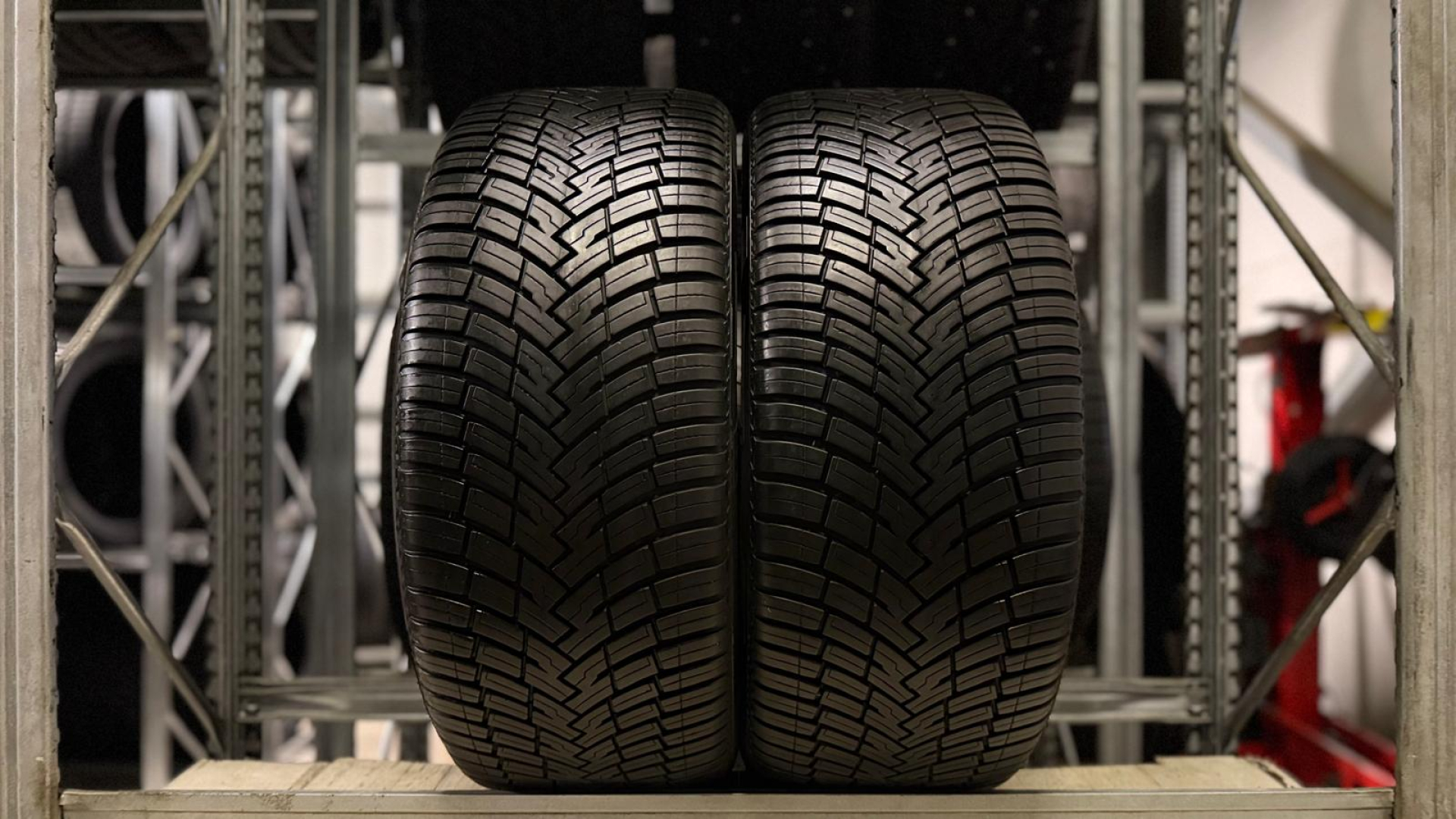 Pirelli Scorpion 2 All Season 255/45R19 104 H VOL Всесезонные шины