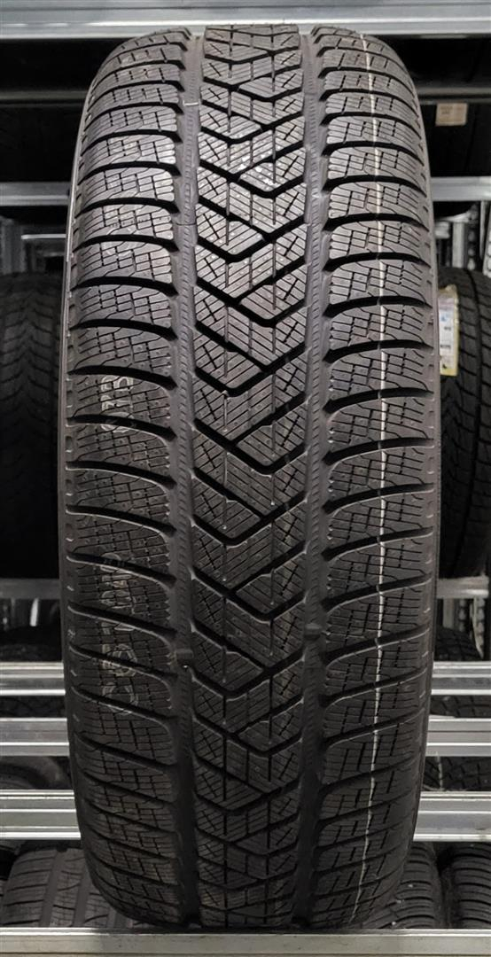 Pirelli Scorpion Winter 235/65R17 108 H AR
