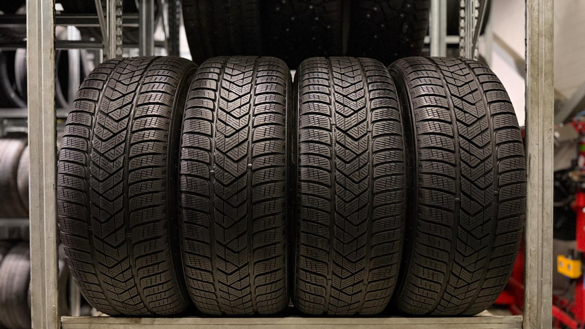 Pirelli Scorpion Winter 235/60R18 103 H MO