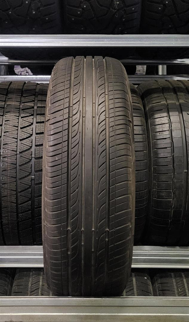 Sunfull SF-688 185/65R15 88 H Suverehvid