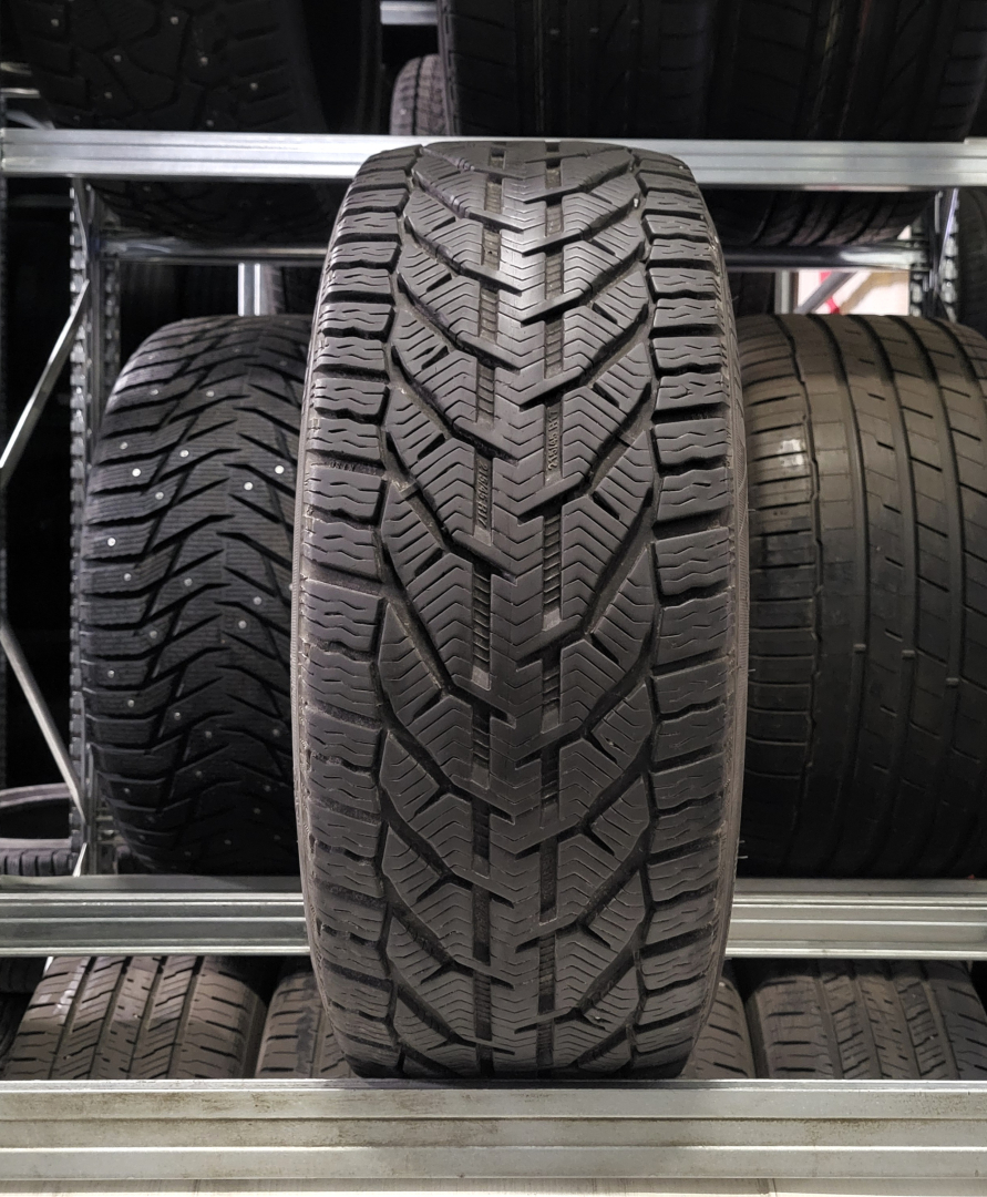 Kormoran Snow 215/45R17 91 V Lamellrehvid