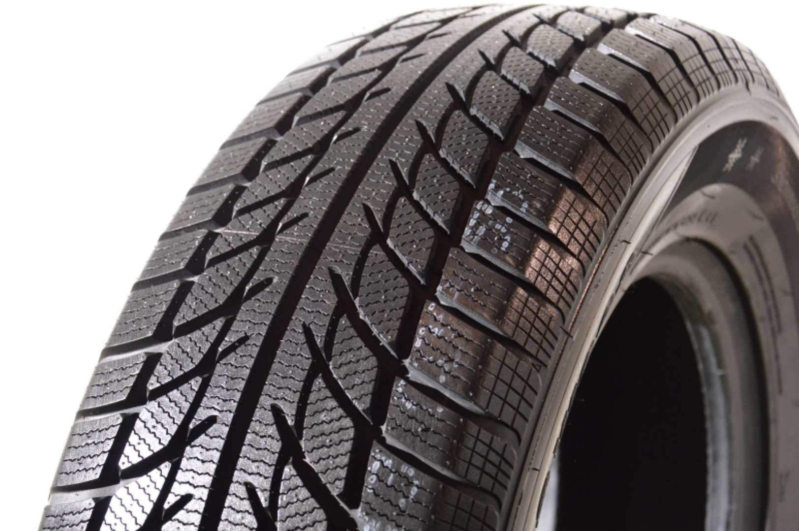 Goodride Snowmaster SW608 215/40R17 87 V Ламельные шины