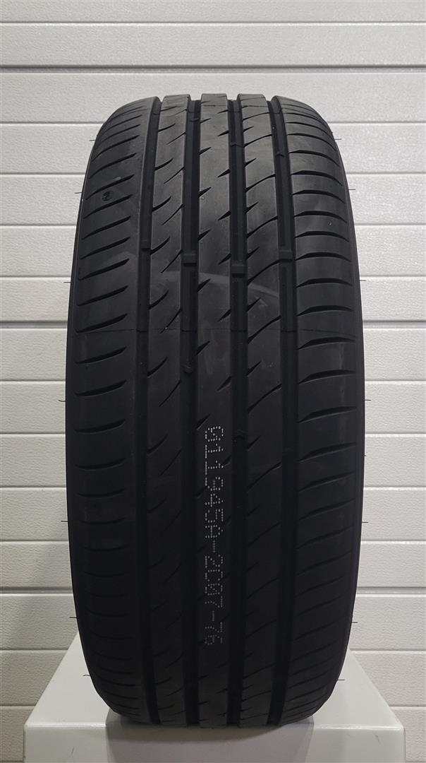 Goodride Solmax 1 285/45R22 114 V Летние шины
