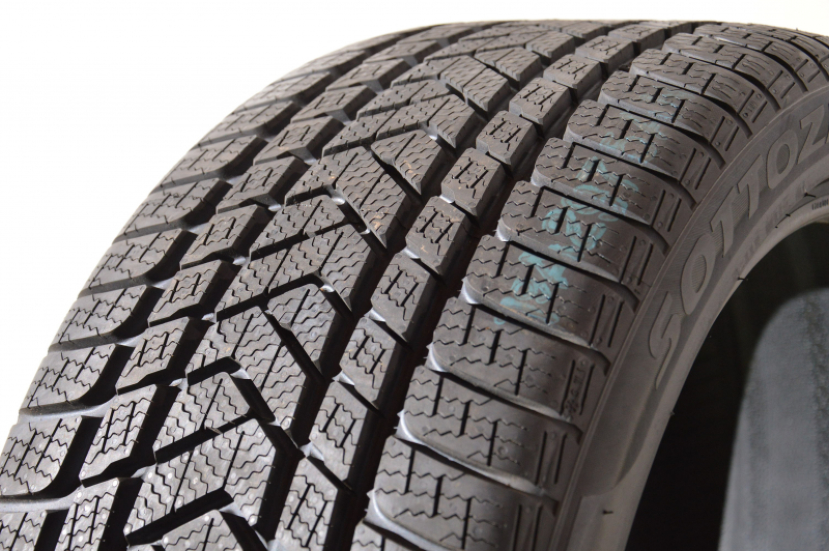 Pirelli sotto zero 3 225/45R17 91 H * Ламельные шины