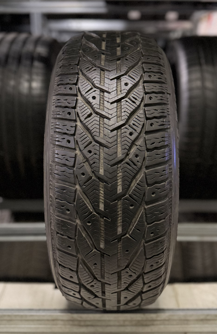 STRIAL Ice 215/55R16 97 T Naastrehvid