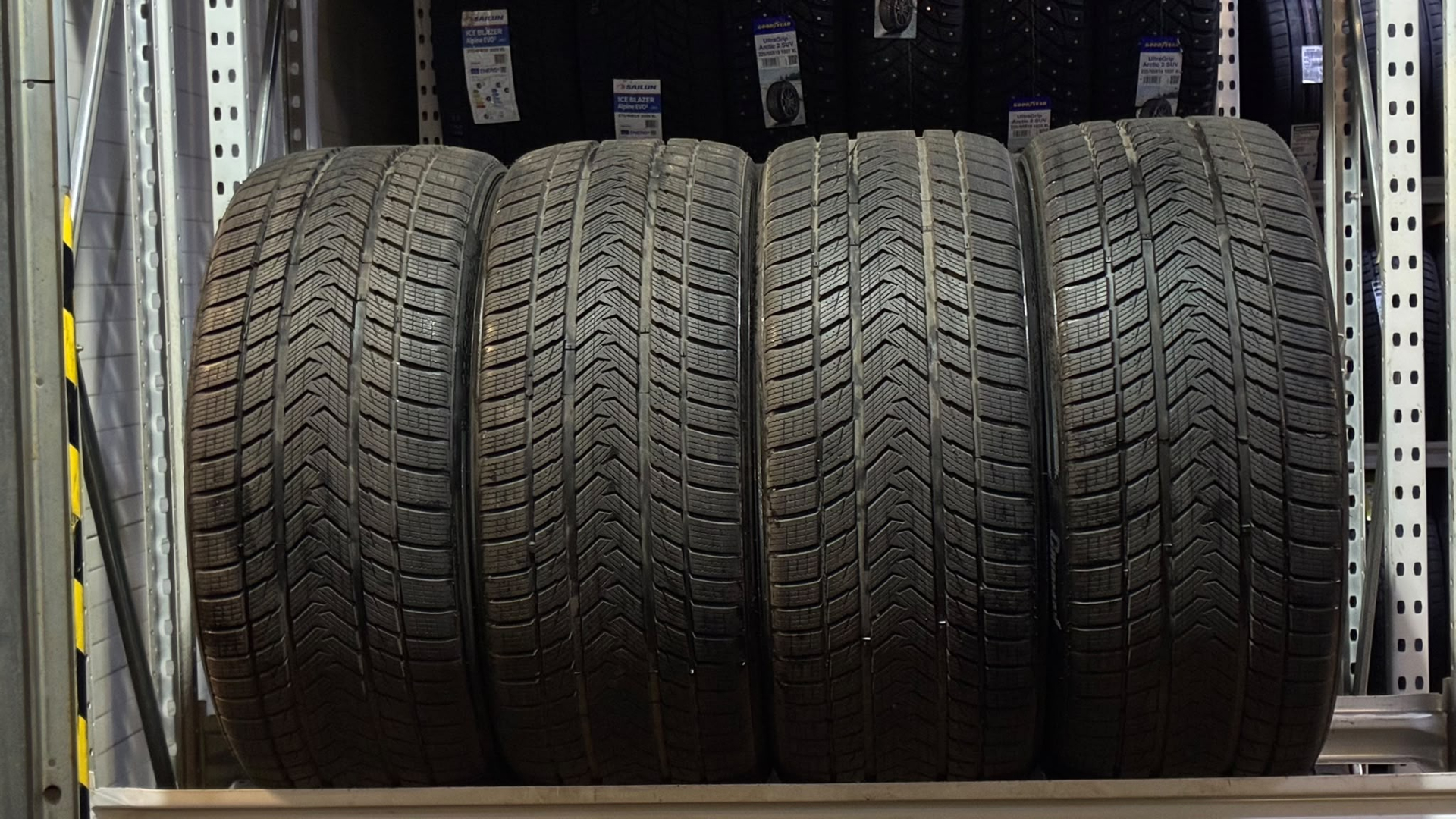 Gripmax SUREGRIP PRO WINTER 275/35R22 104 V Ламельные шины
