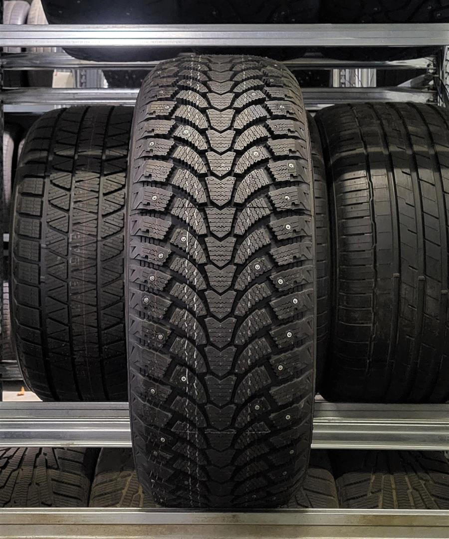Maxtrek Trek M900 Ice 225/55R17 97 T Studded tires