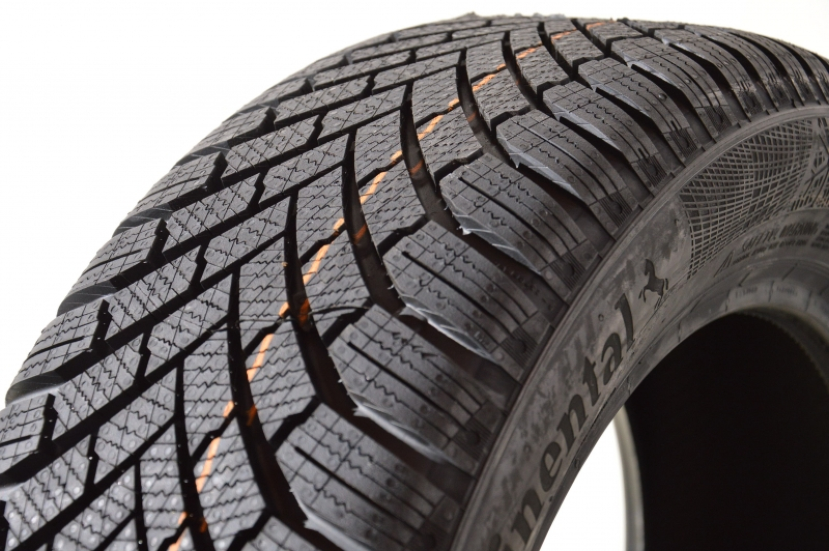 Continental TS860 DOT2017-2020 195/55R16 91 H Ламельные шины
