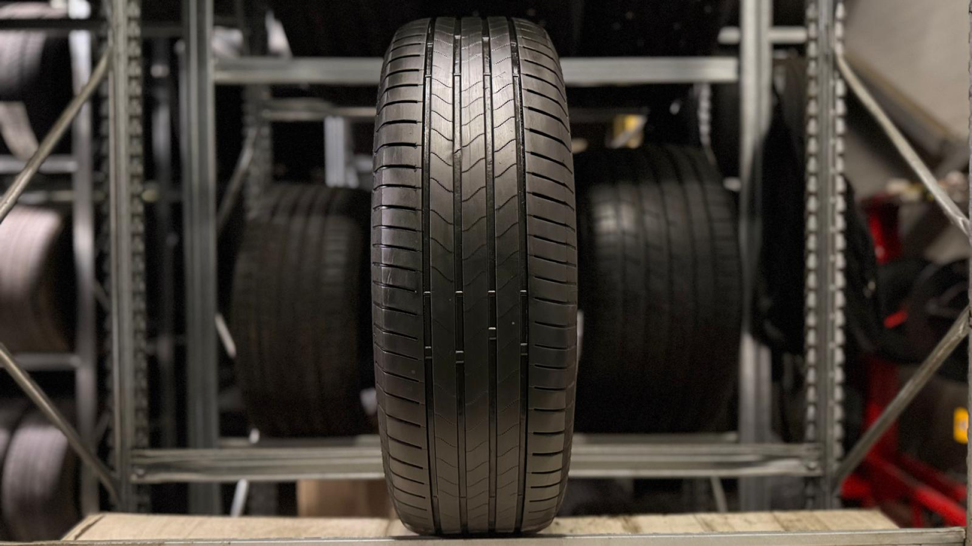 Bridgestone Turanza 6 215/65R17 99 V