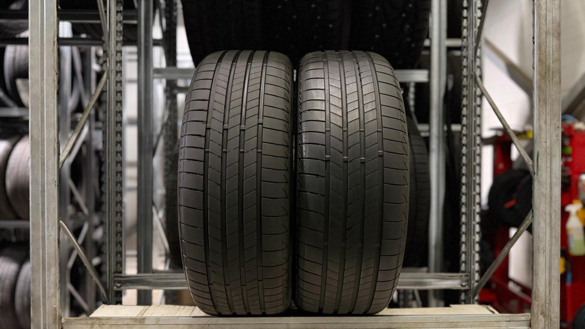 Bridgestone Turanza Eco 235/55R18 100 V Suverehvid