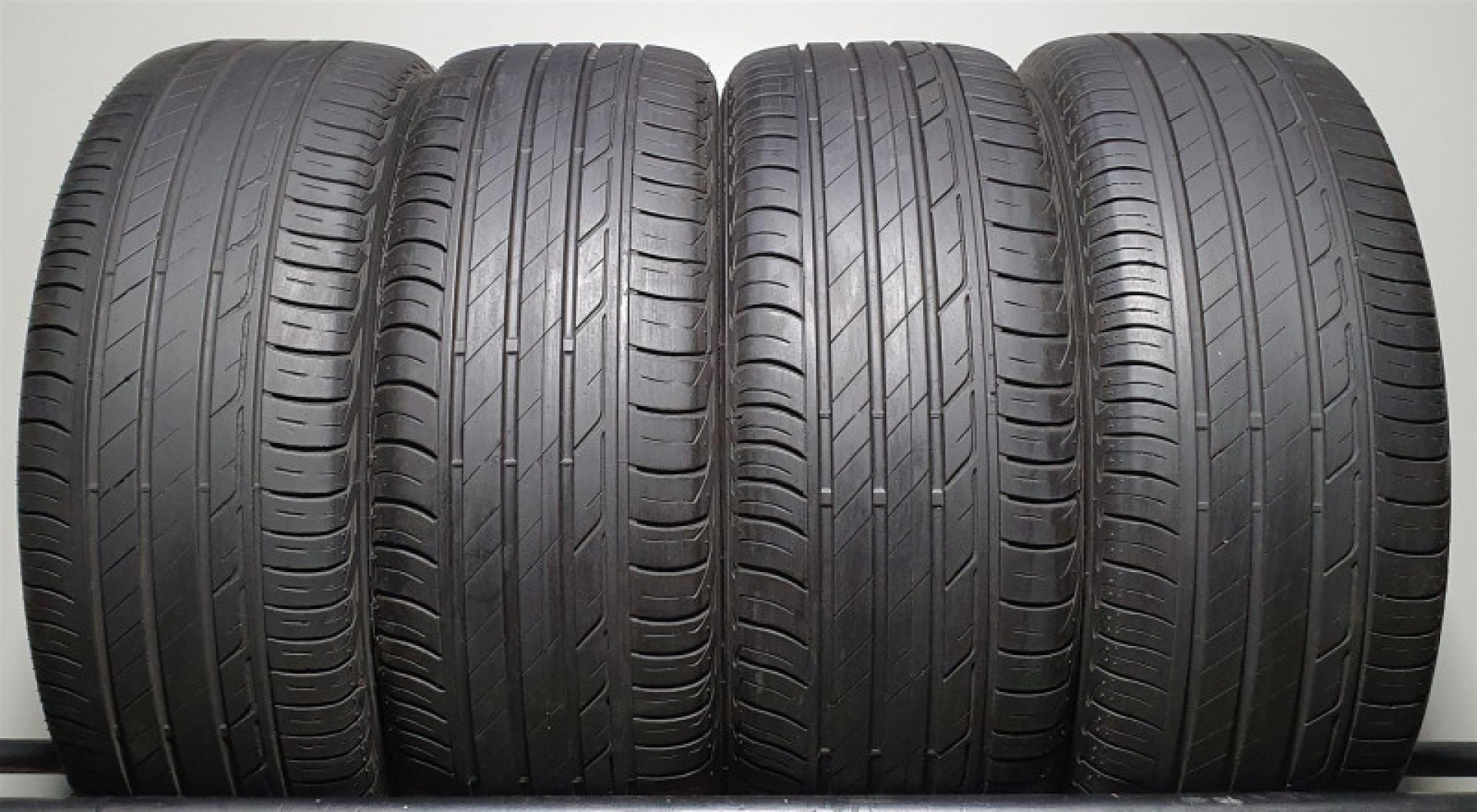 Bridgestone Turanza T001 215/50R18 92 W
