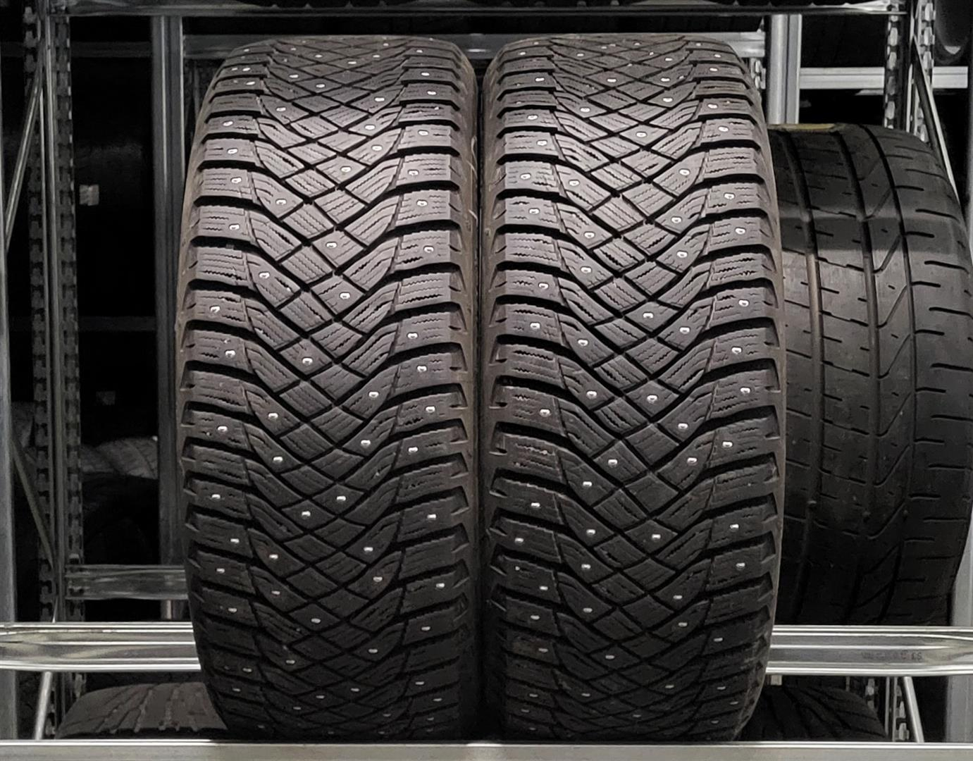 Goodyear Ultra Grip Arctic 2 215/60R16 99 T Naastrehvid