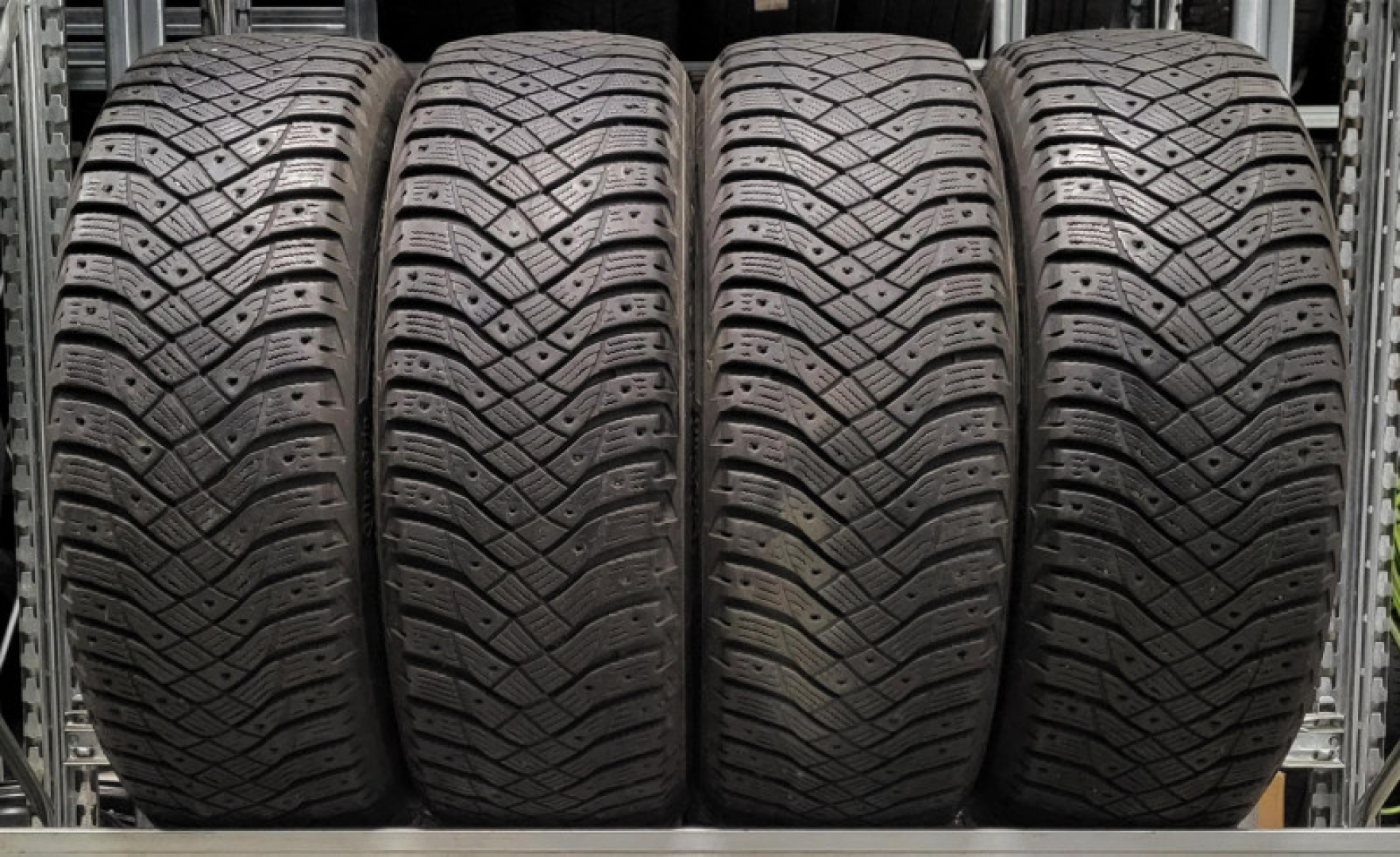 Goodyear Ultra Grip Arctic 2 215/65R16 102 T