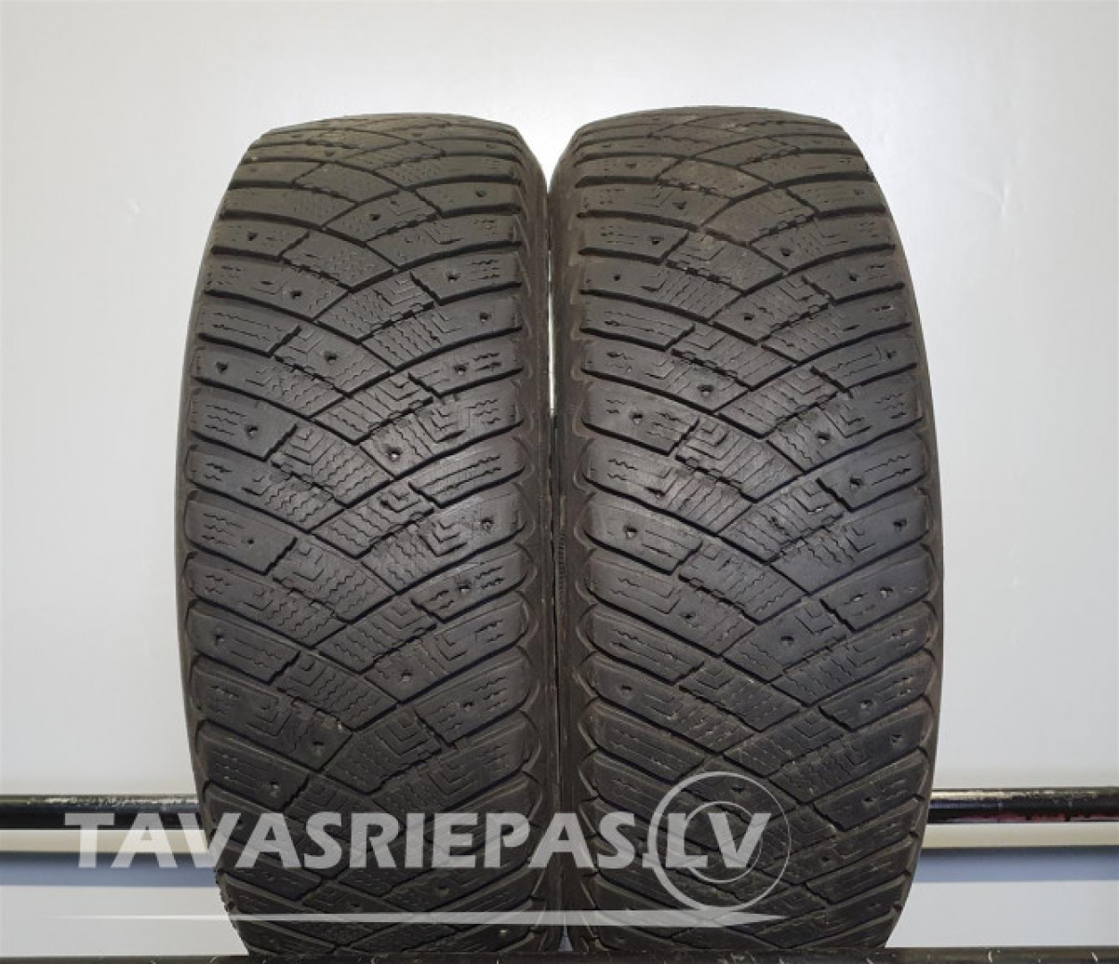 Goodyear UltraGrip Ice Arctic 205/60R16 96 T Lamellrehvid