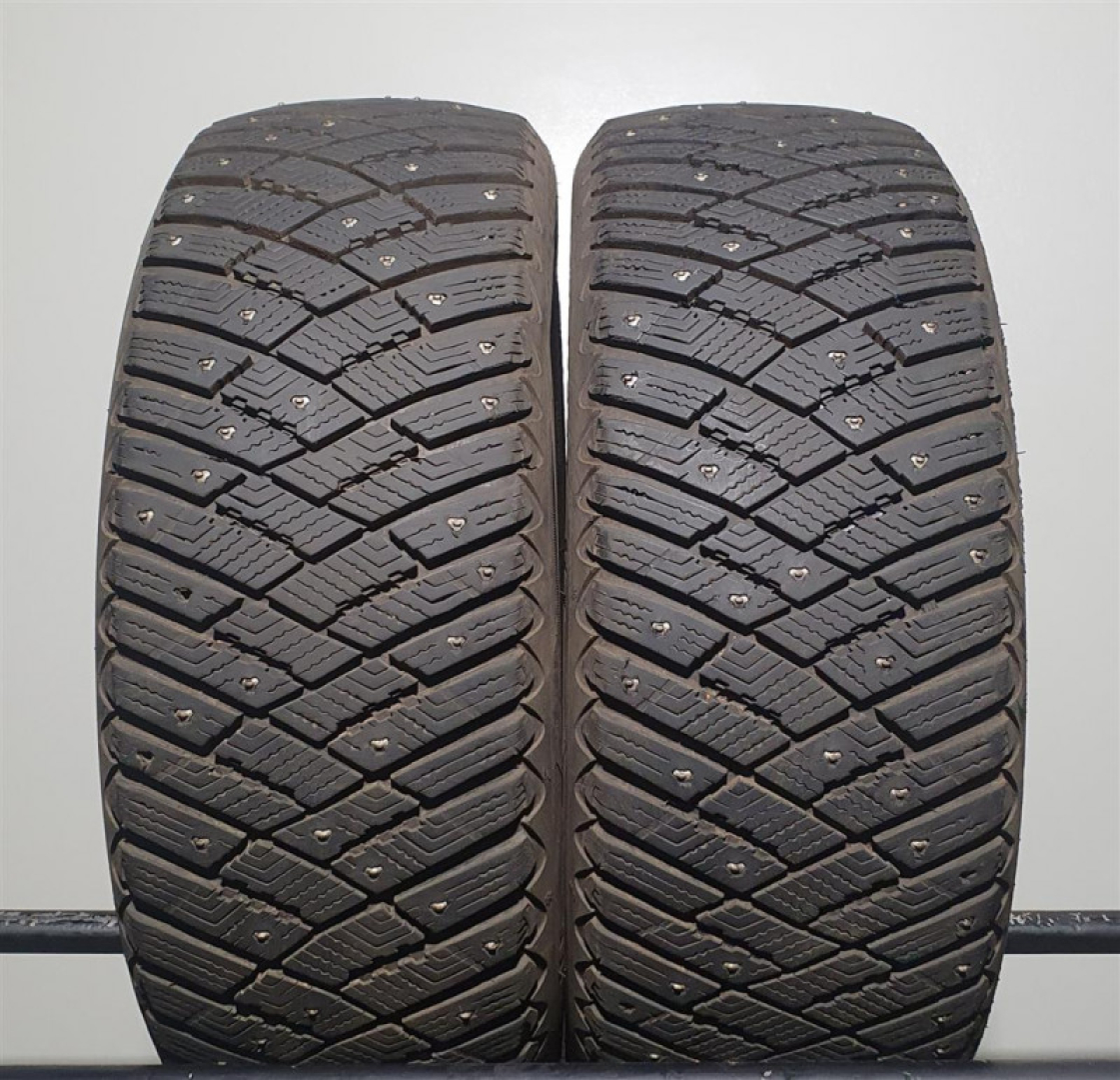 Goodyear Ultra Grip Ice Arctic SUV 4x4 225/65R17 102 T