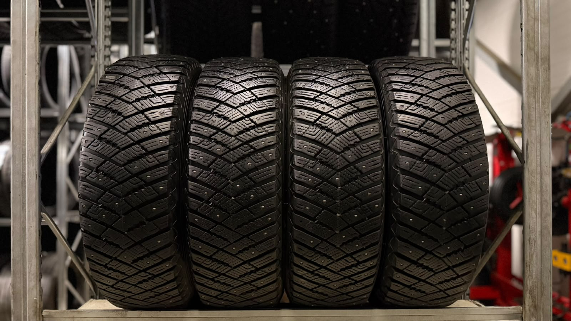 Goodyear Ultra Grip Ice Arctic SUV 4x4 215/65R17 99 T