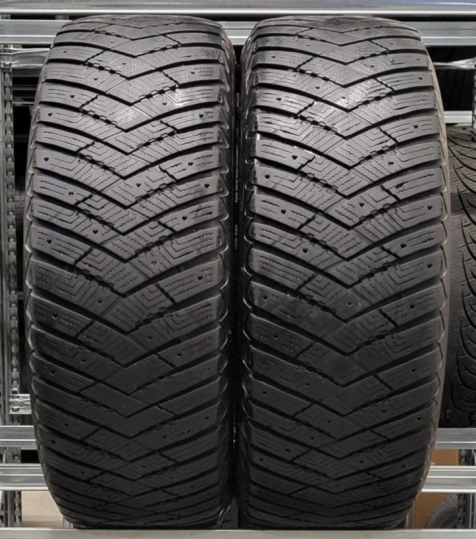 Goodyear Ultra Grip Ice Arctic SUV 4x4 275/60R20 115 T Friction tires