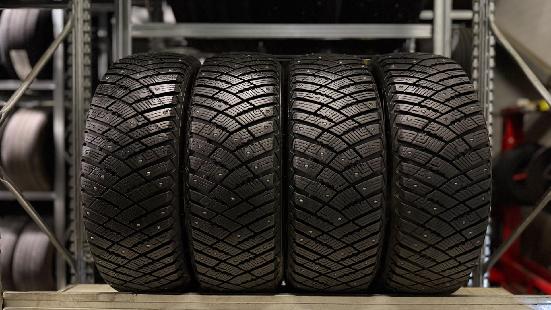 Goodyear UltraGrip Ice Arctic 205/60R16 96 T