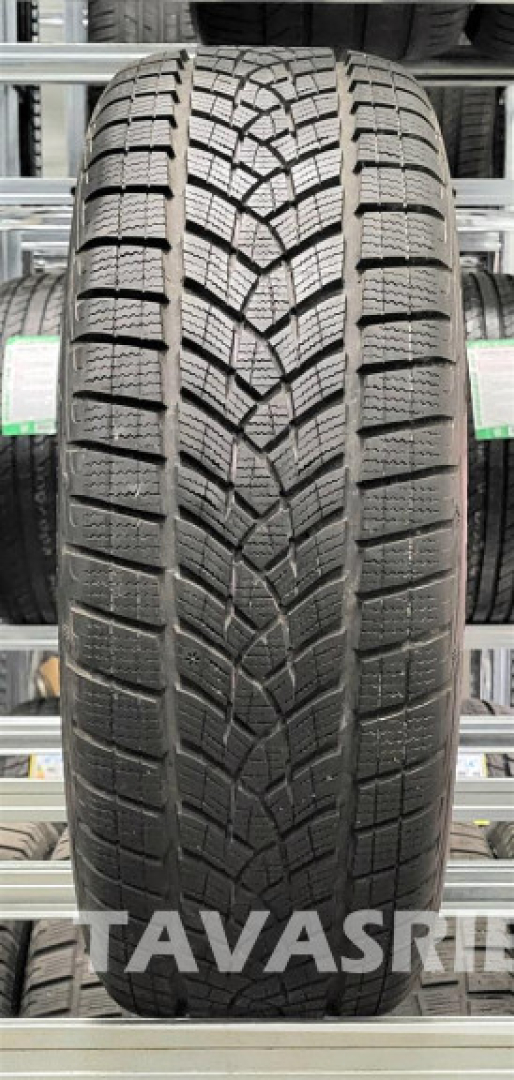Goodyear UltraGrip Ice SUV GEN-1 215/55R18 99 T