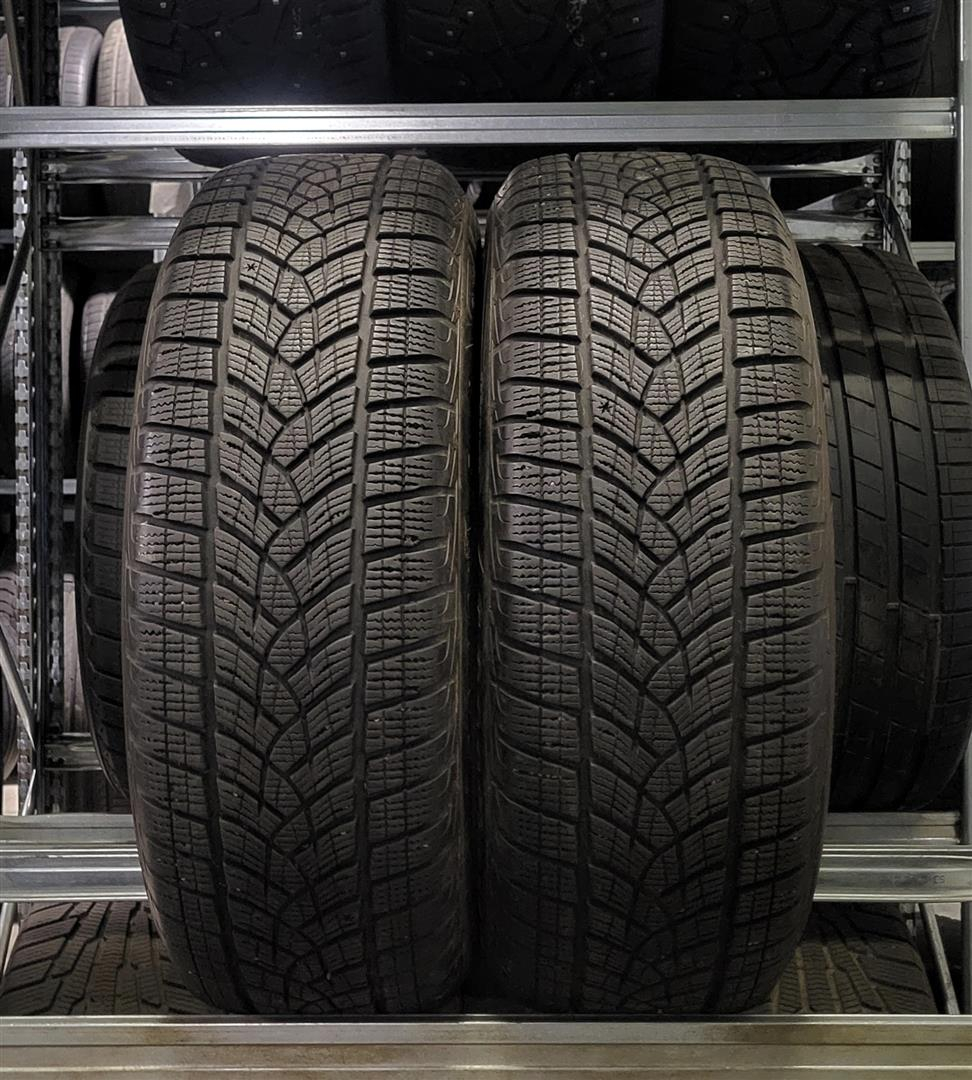 Goodyear UltraGrip Ice SUV GEN-1 215/65R17 99 T