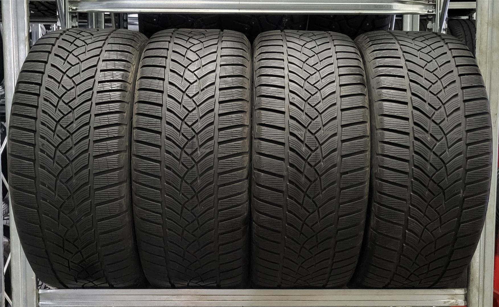 Goodyear UltraGrip Performance+ 255/55R19 111 T Lamellrehvid